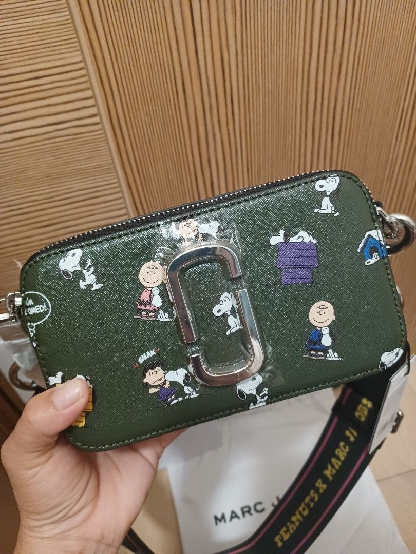 Marc Jacobs Snoopy snapshot camera bag, 名牌, 手袋及銀包 Carousell
