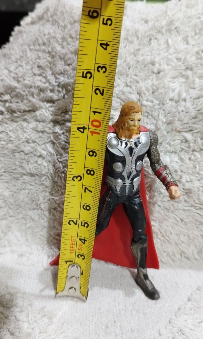 Marvel legends Thor 4" (Category: Figurines & Statues) located in Quezon City. Submitted by rosapage (Listing ID 1200045426, Image 1). Description: no flaws 😊.
