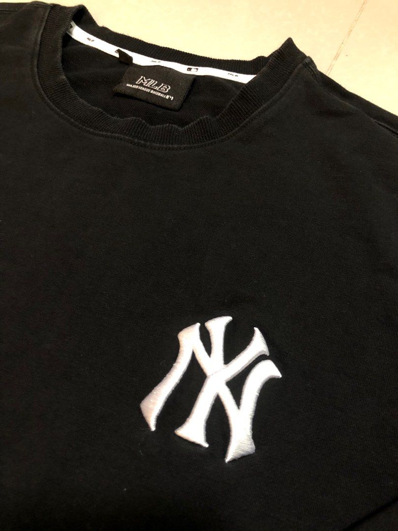 Áo nỉ MLB Thin Ball Sleeve Mega Overfit Sweatshirt New York Yankees  3AMTS051450IVS