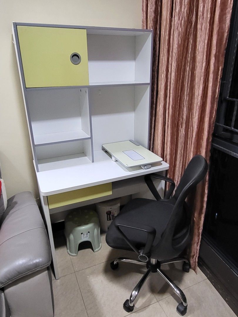 Moving house lelong study table Furniture Home Living