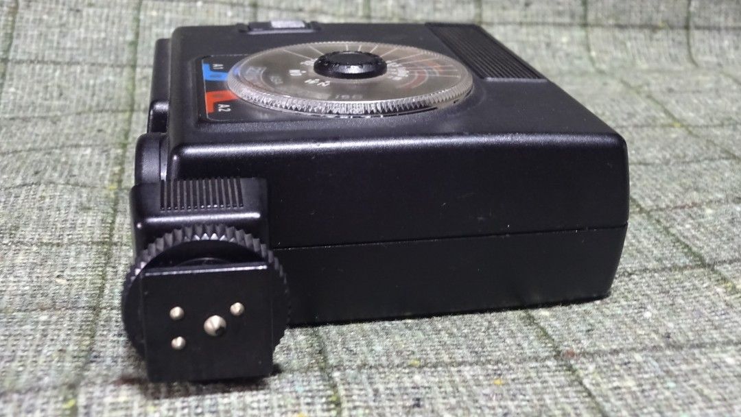 Nikon Speedlight SB-15 camera flash (Category: Flashes) located in Paranaque City. Submitted by kutoi.ancheta (Listing ID 1200193192, Image 3). Description: Nikon Speedlight SB-15 camera flash https://www.mir.com.my/rb/photography/hardwares/classics/nikonf3ver2/flash/sb15/index.htm ₱2000 Condition: seems to be functioning! Compatibility is your responsibility! As is only! No warranties! pm for inquiries. Sure buyers only! #nikonspeedlight #Speedl