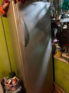 (Category: ) located in . Submitted by knr_declutters (Listing ID 1200121727, Image 1). Description: .
