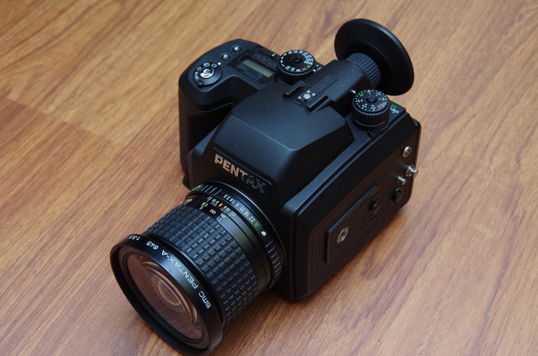 Pentax 645N II Medium format film camera, Photography, Cameras