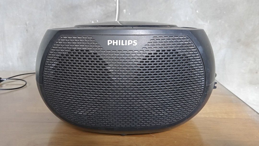 Philips CD MP3 PLAYER defective (Category: Soundbars, Speakers & Amplifiers) located in Marikina City. Submitted by irvinesstuff (Listing ID 1200025748, Image 1). Description: DEFECTIVE ITEM -No Repair History - 220v " AS IS" OFFER nlang po mga boss.