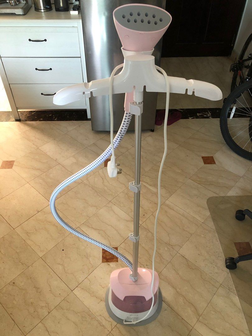 Philips easy touch stand steamer GC484, TV & Home Appliances, Irons