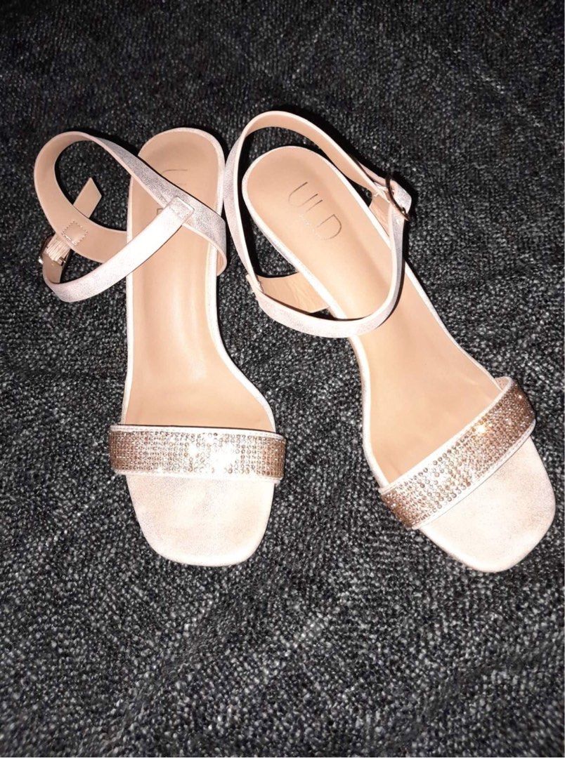 Pink ULD Heels Size 6 (Category: Heels) located in Angeles City. Submitted by mindspaceminimalists (Listing ID 1200094950, Image 2). Description: Used once.