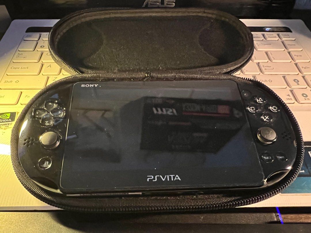 PS Vita Model 2000(can play PSP+PS1 games), Video Gaming, Video Game