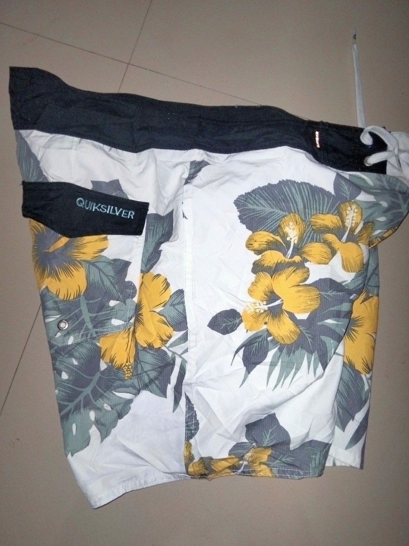 quicksilver, Men's Fashion, Bottoms, Shorts on Carousell