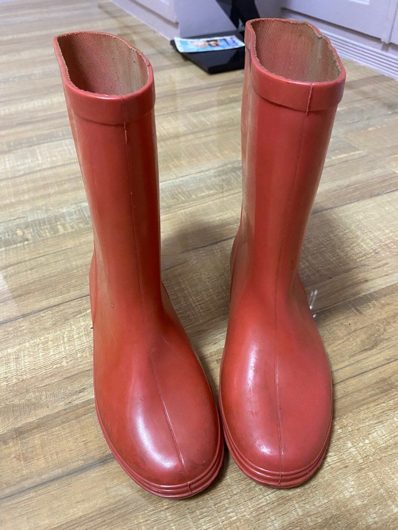 Rain Boots, Women's Fashion, Footwear, Boots on Carousell