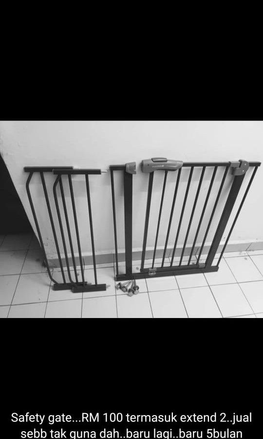 Safety gate, Babies & Kids, Baby Nursery & Kids Furniture, Safety Gates