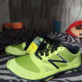 Sepatu new balance minimus running / sprinter