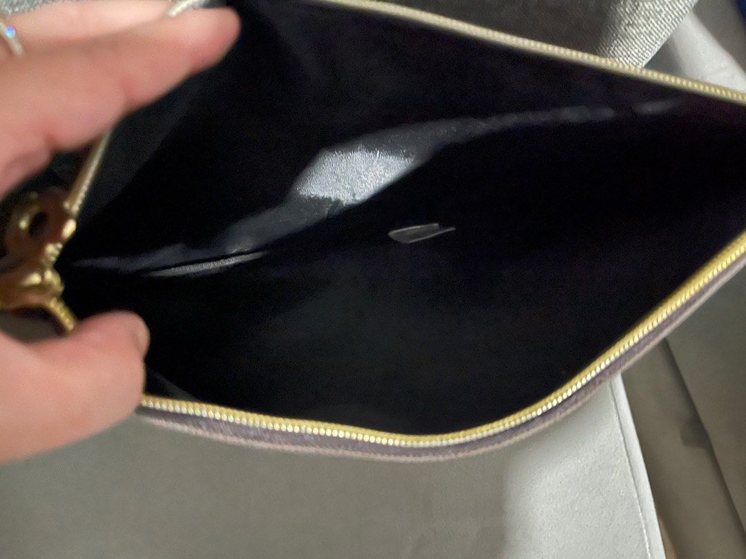 Silvia Mori Italy Pouch (Category: Purses & Pouches) located in Cavite. Submitted by mcbfave (Listing ID 1200189001, Image 3). Description: sf c/o buyer can fit IPAD.