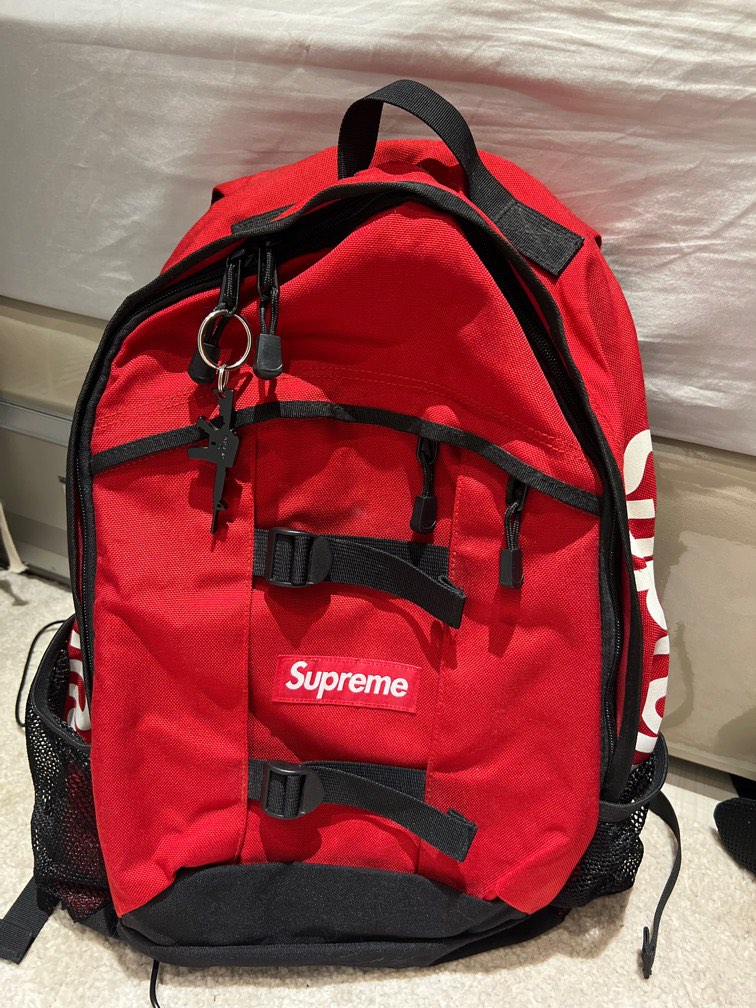 Supreme Backpack 背囊14 絕版紅色經典lv, 男裝, 袋, 背包- Carousell