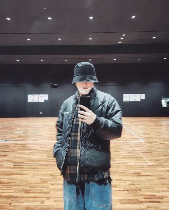BTS グク着用 Supreme Quit Your Job Jacket