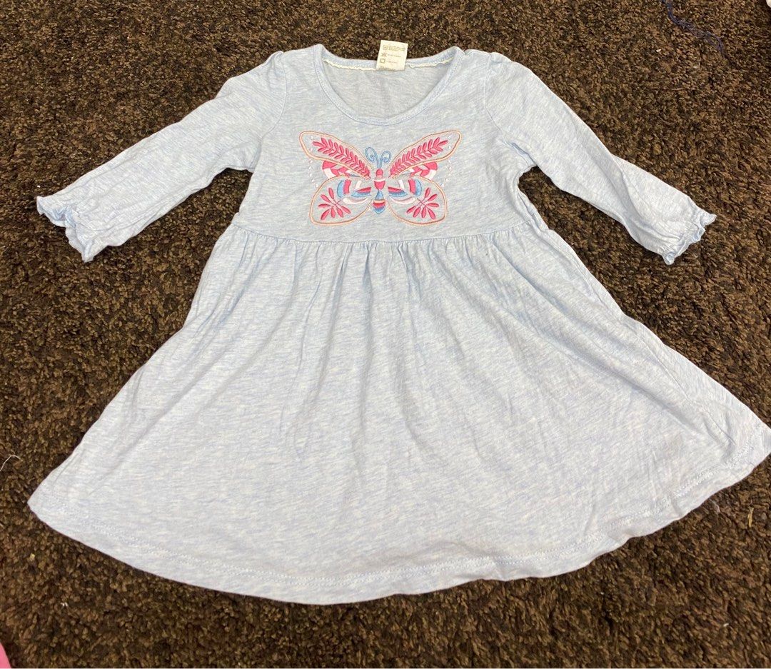 Tiny button (Category: Babies & Kids Fashion) located in Kajang. Submitted by leeya85 (Listing ID 1200040159, Image 1). Description: .