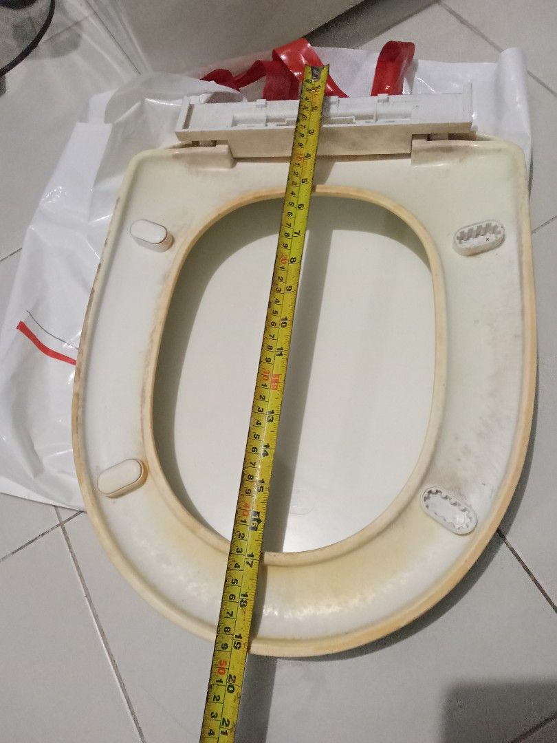 Toilet seat Cover/Toilet Bowl, Home Services, Home Repairs, Plumbing