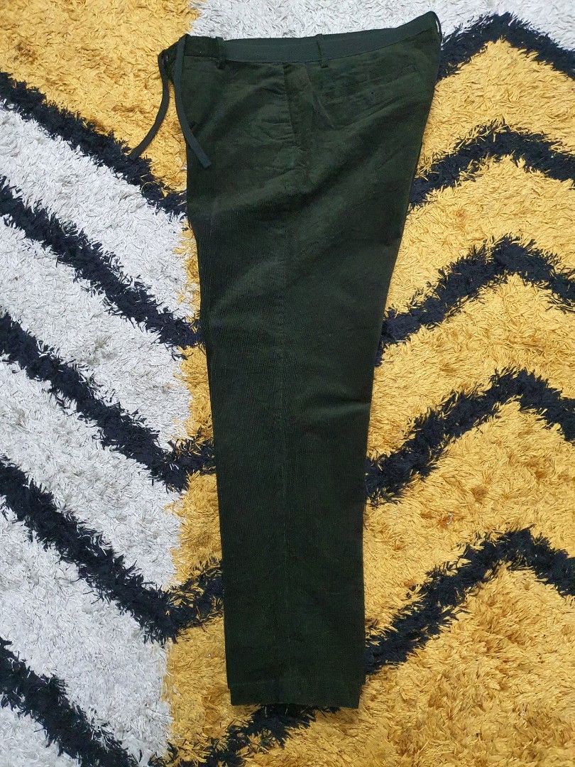 Uniqlo corduroy easy ankle pants, Men's Fashion, Bottoms, Chinos on  Carousell