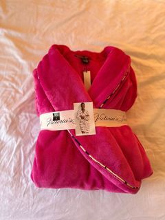 VICTORIA’S SECRET Fuscia Pink Bath Robe