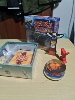 Waka tanka bluffing board game