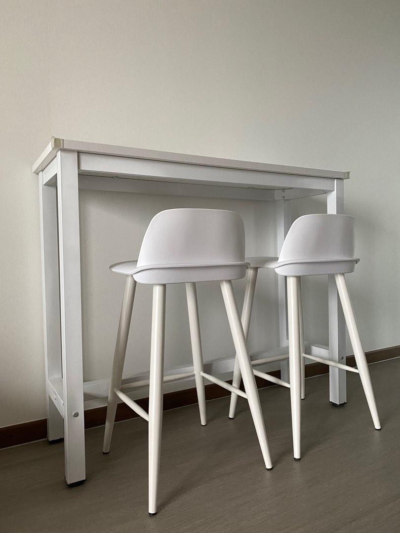 Comfort Design White Bar Table and High Chairs Set, Furniture & Home