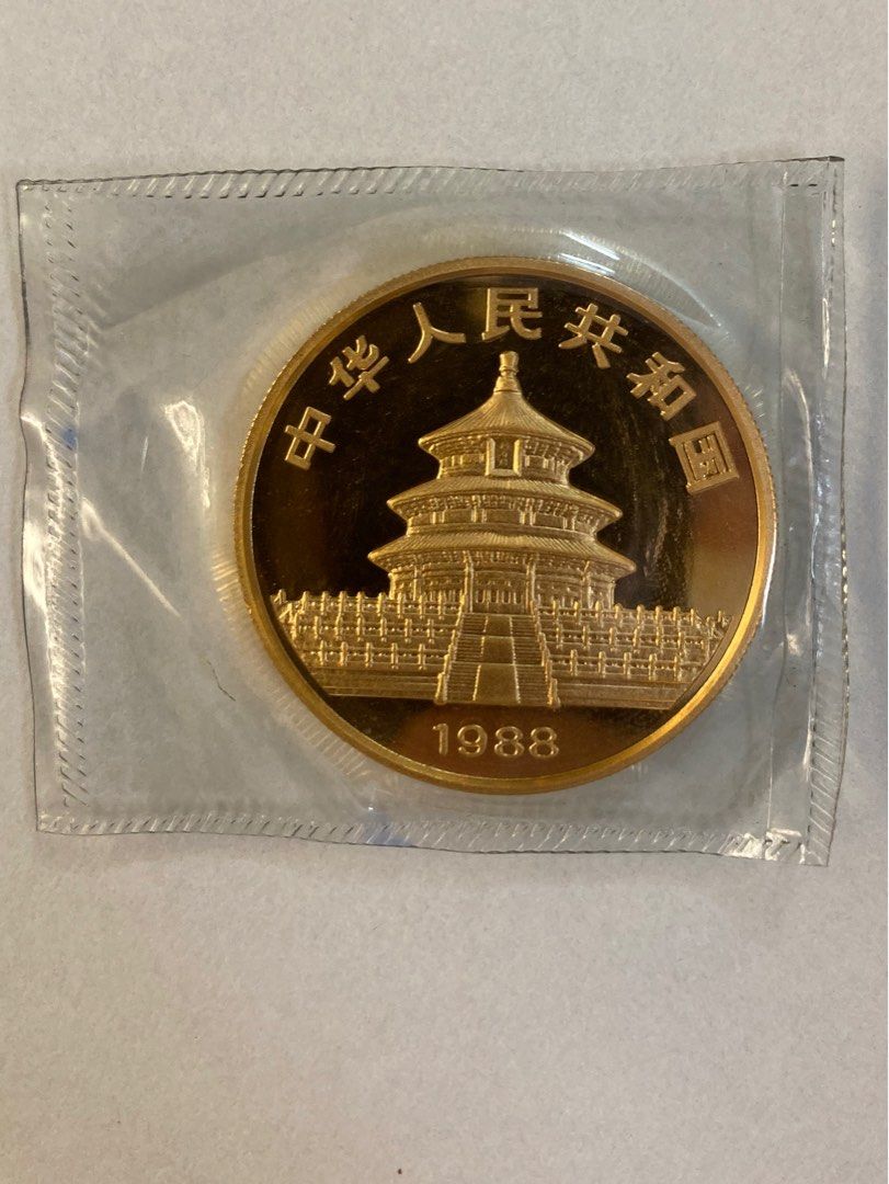 1988年中國熊貓金幣！面值100元！1安士（即8錢3分1厘）重！已經收藏咗34年之久，有這樣的光底板已經不錯！（保證真金）!, 興趣及遊戲,  收藏品及紀念品, 錢幣- Carousell