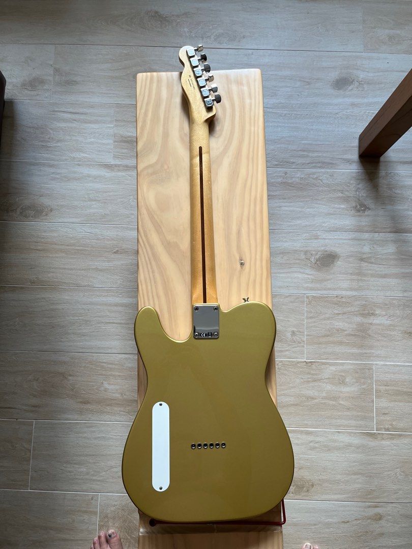 fender cabronita gold