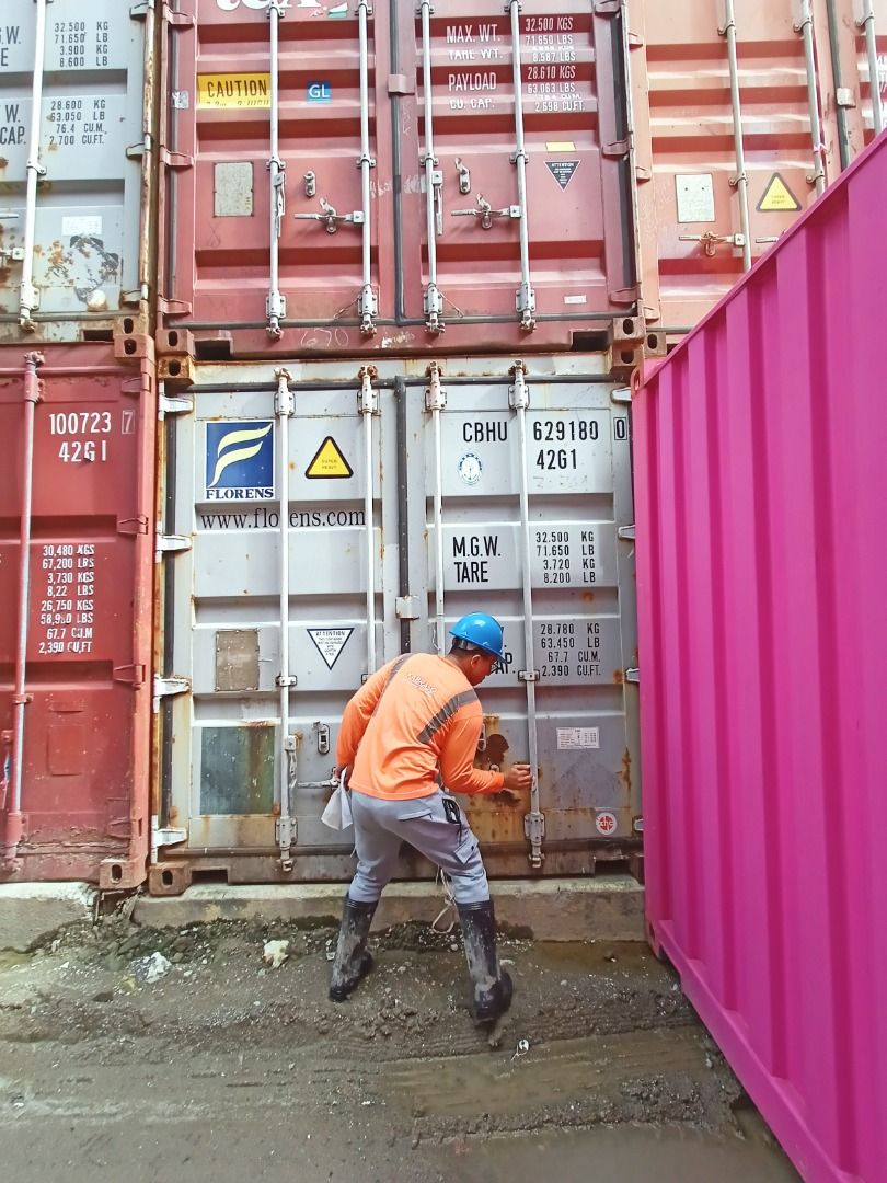 40ft Container Van / Shipping container. Free Delivery within Metro