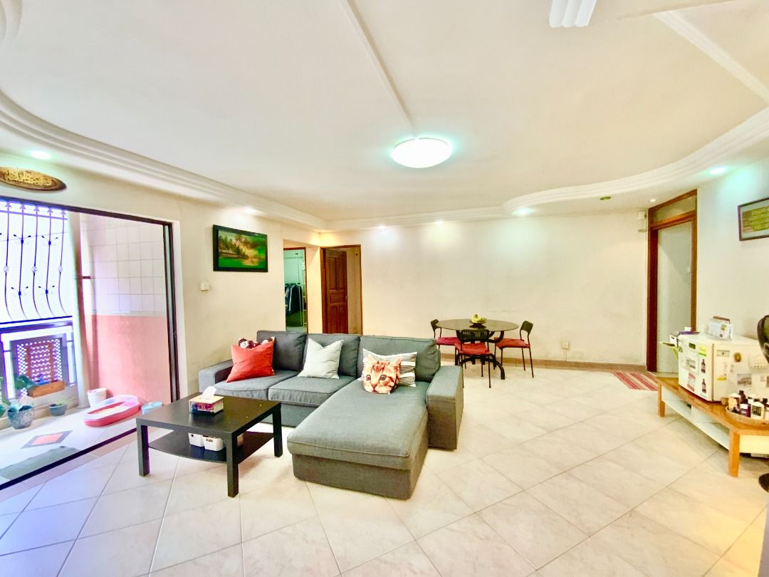5 Room Corner HDB. Spacious, Windy And Peaceful Environment, Property ...