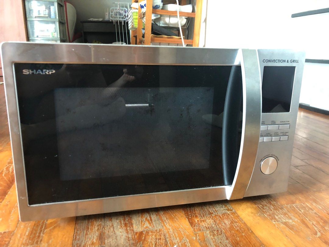 Almost new microwave/convection oven, TV & Home Appliances, Kitchen