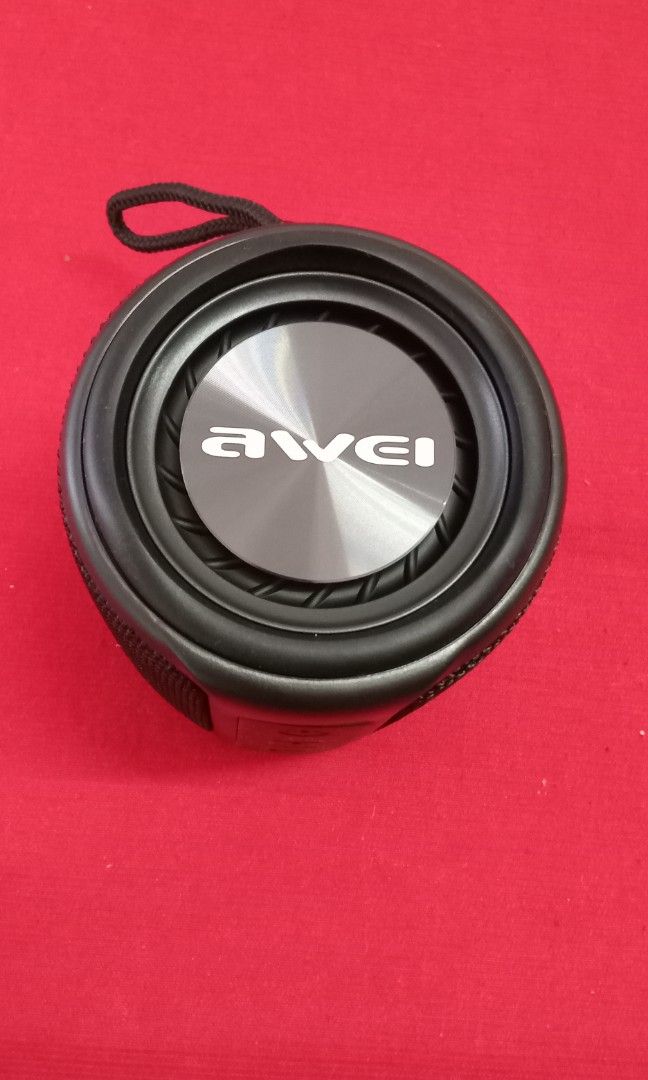 Awei blutooth speaker (Category: Portable Music Players) located in Taytay. Submitted by joselaquino (Listing ID 1194747370, Image 3). Description: brandnew awei blutooth speaker.