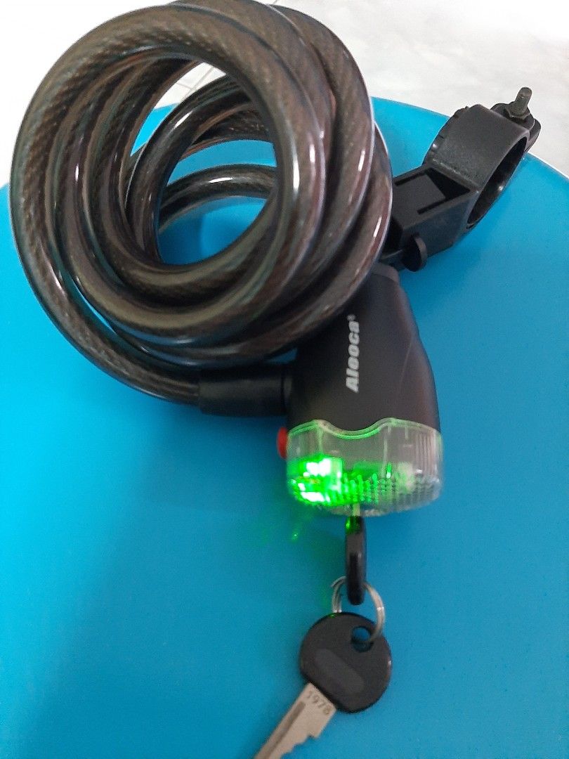 Bicycle Coil Lock with Rear Light, Sports Equipment, Bicycles & Parts ...