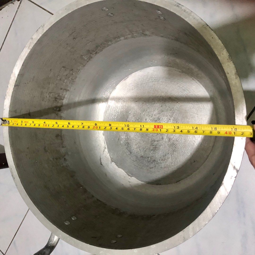 BIG KALDERO Pang-Tinda (Category: Other Kitchenware & Tableware) located in Imus. Submitted by dyelinn (Listing ID 1194590428, Image 3). Description: Used BIG KALDERO Pang-Tinda Price: from 2600 ✅NOW ₱2200✅ Sukat: 13 inches taas x 16.5 inches diameter .