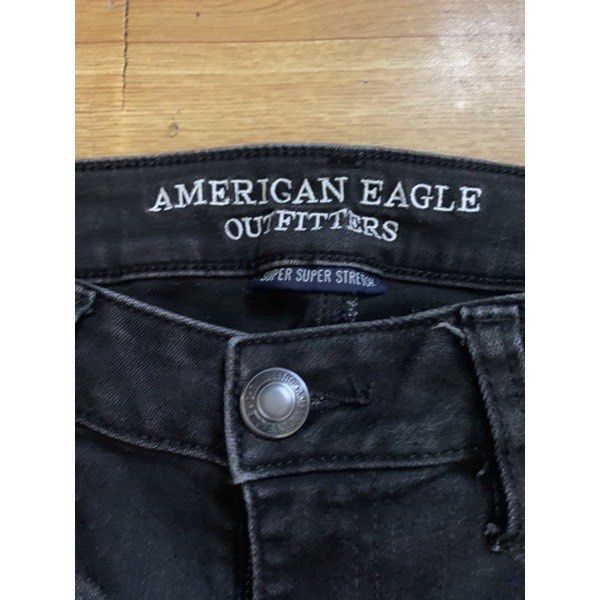 American eagle ripped jeans, Women's Fashion, Bottoms, Jeans on Carousell