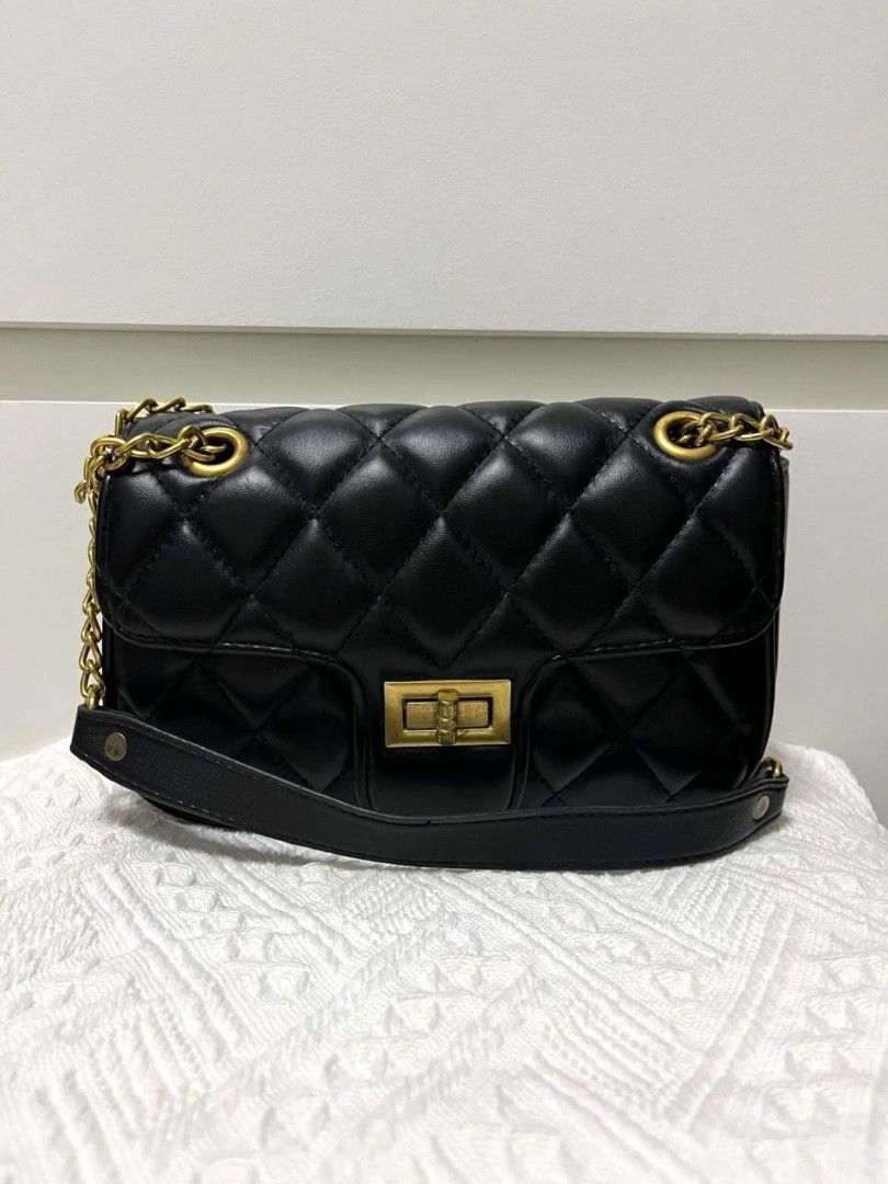 Black Chain Sling Bag, Women's Fashion, Bags & Wallets, Crossbody Bags
