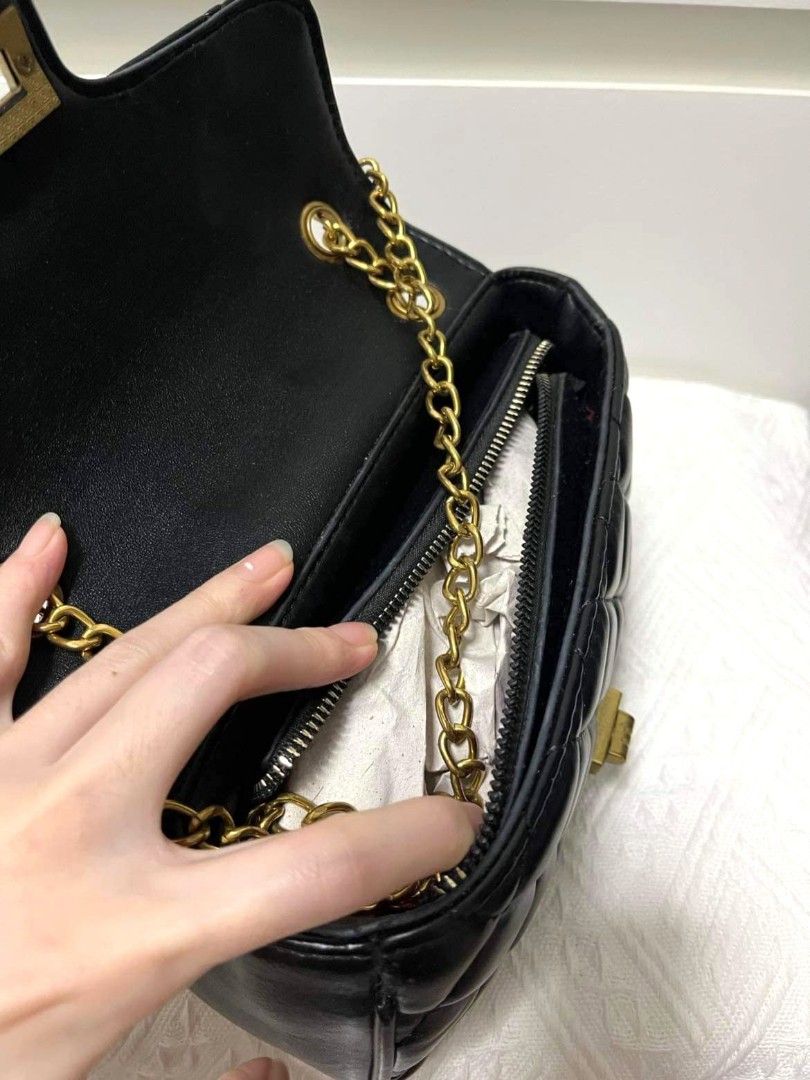 Black Chain Sling Bag, Women's Fashion, Bags & Wallets, Crossbody Bags