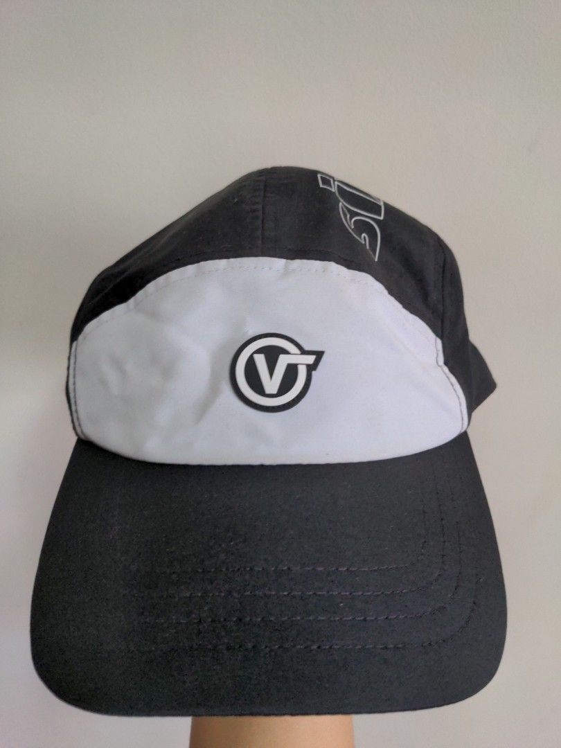 BNWT Vans black cap sixty six Men s Fashion Watches