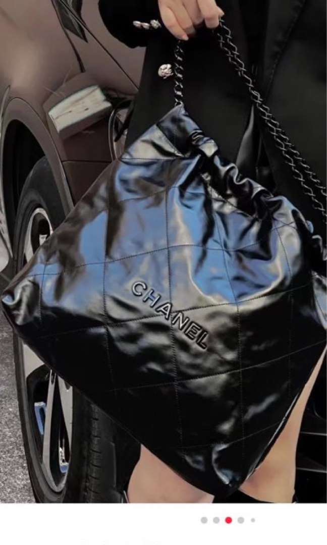 Chanel 22 leather handbag Chanel Black in Leather - 32541869
