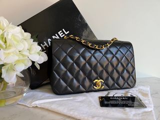 Chanel vintage small black bag