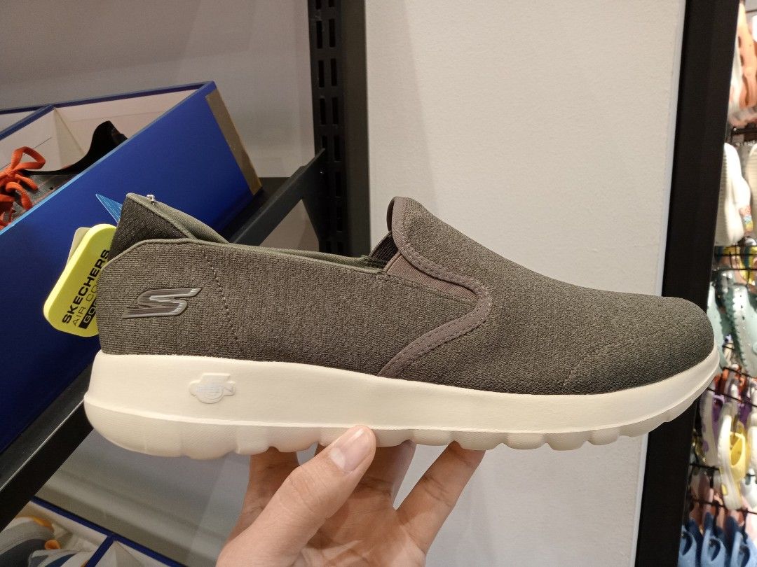 Skechers go on sale walk clearance