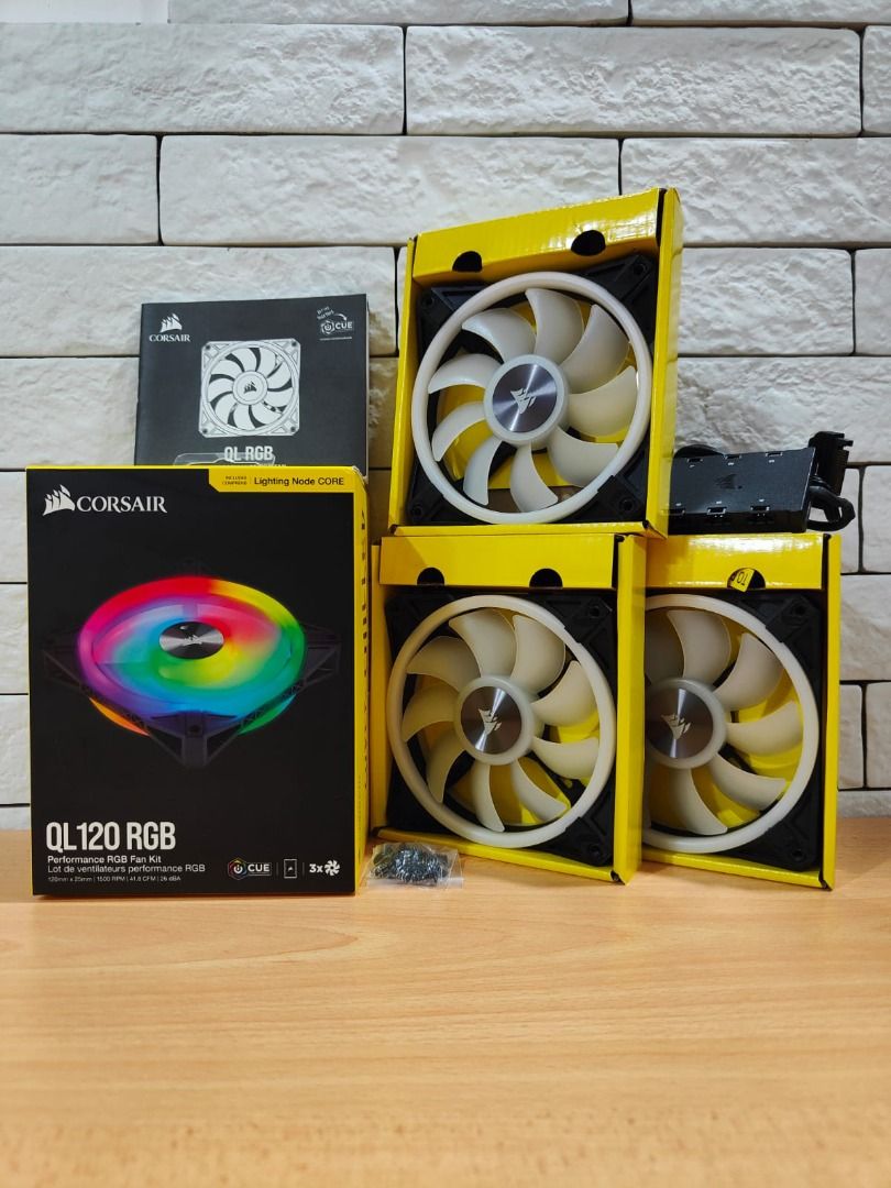 Corsair iCUE QL120 RGB Beyaz Fan 120 mm Fan(3'lü Set) , CO-9050104-WW