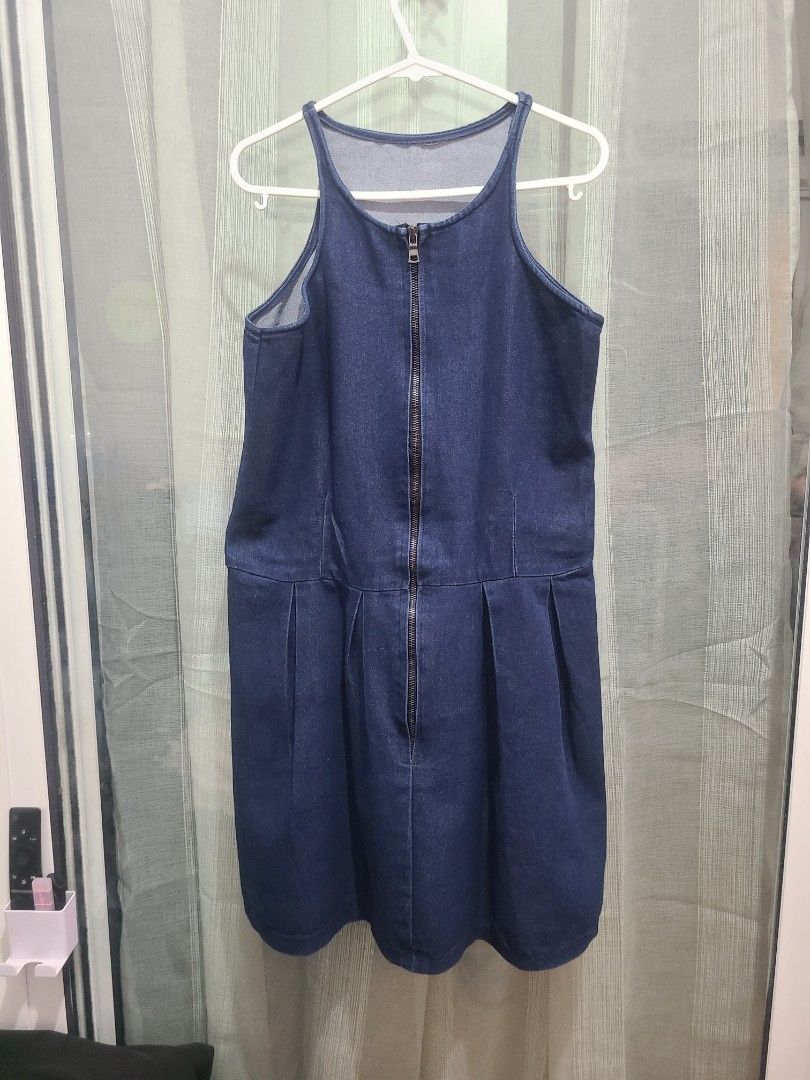 Denim sleeveless dress (Category: Dresses) located in Manila. Submitted by Yeager (Listing ID 1194737951, Image 1). Description: Denim sleeveless dress Fits small to medium. Rfs: Decluttering.