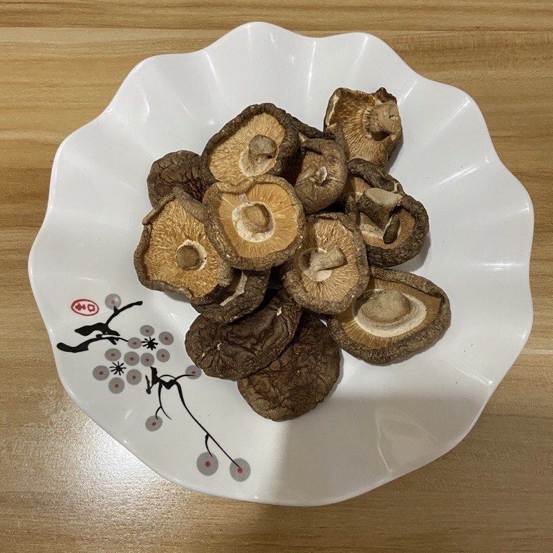 DRIED SHIITAKE MUSHROOM/ high quality shiitake (50g/250g), Food