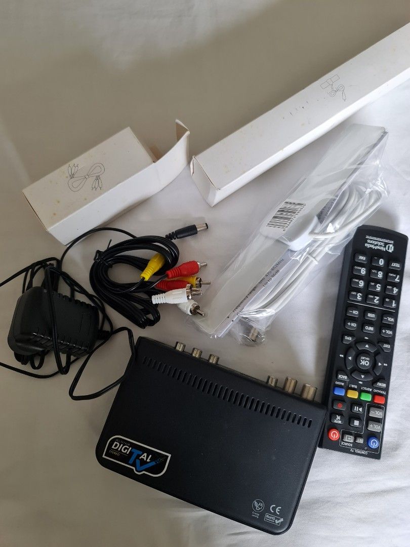 DVB T2 box with antenna, TV & Home Appliances, TV & Entertainment, TV