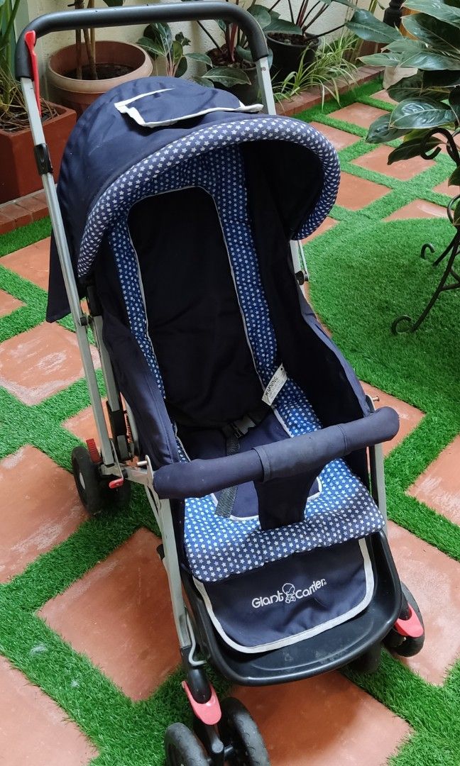 Giant Carrier Stroller FREE Combi bath chair Babies Kids Going Out Strollers on Carousell