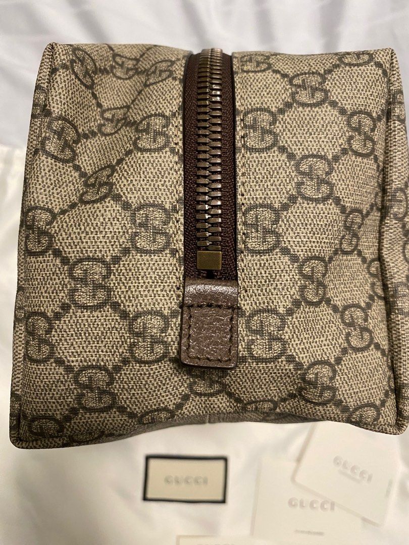 Gucci Beige/Balck GG Supreme Canvas and Leather Web Toiletry Pouch Gucci