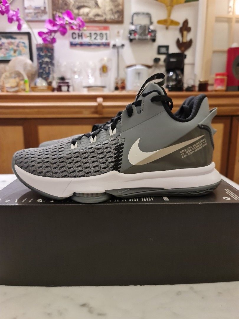 Lebron 11 witness discount