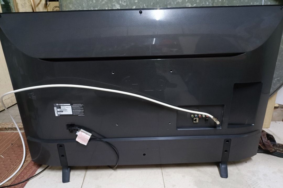 LG 43" smart TV LG 43LH5700, 家庭電器, 電視 & 其他娛樂, 電視 Carousell