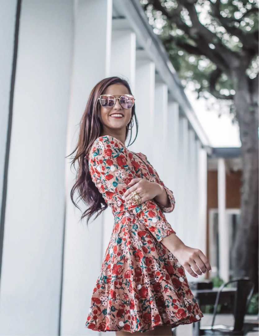 Friends and on sale lovers dress