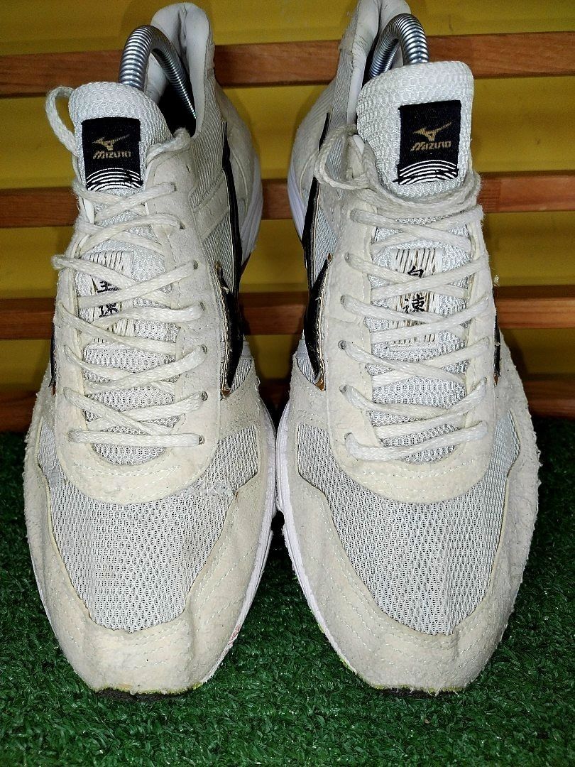 Mizuno wave deals cruise silver