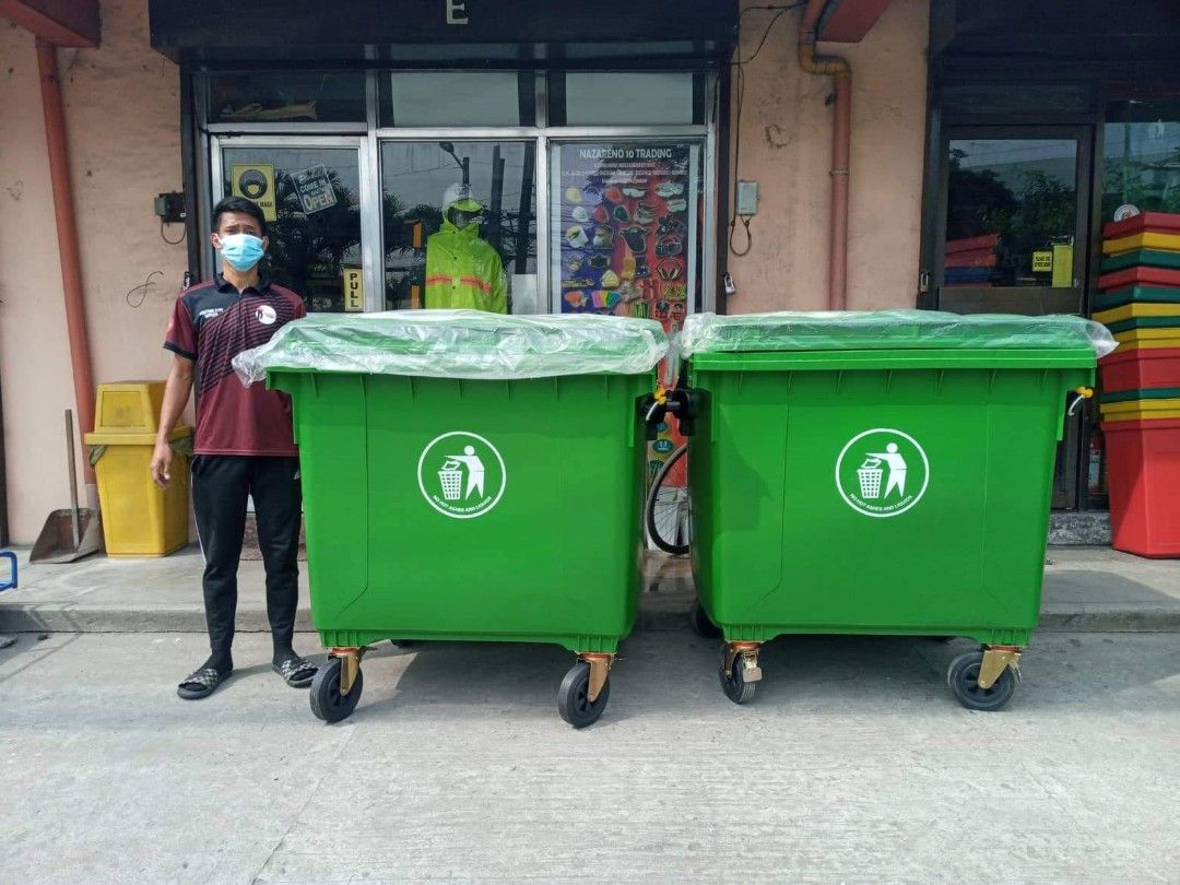 Mobile trash bin 660 Liters, Furniture & Home Living, Cleaning